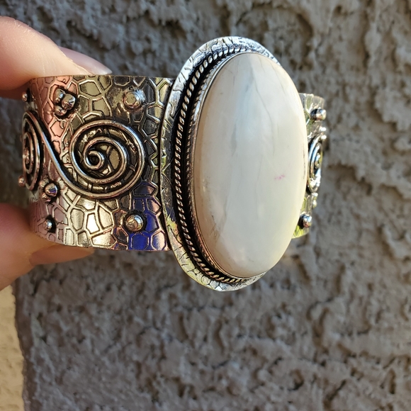 New Huge Lemon Chrysoprase 925 Silver Cuff Bracelet. - Picture 4 of 16